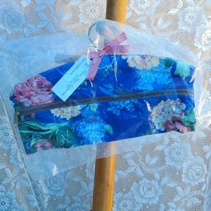 Hand crafted hanger bag for delicate items, or whatever. Pretty floral, NEW
